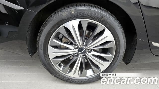 Kia K8 гибрид Signature, 2022 все фото