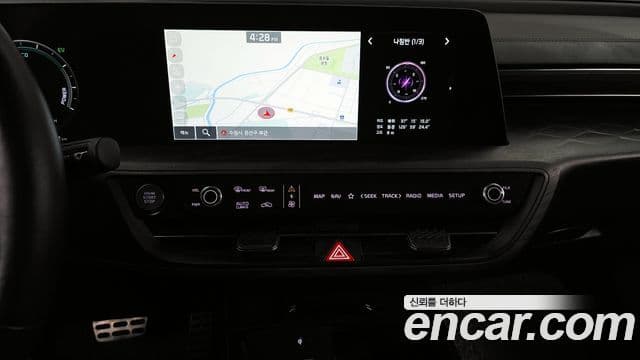 Kia K8 гибрид Signature, 2022 14