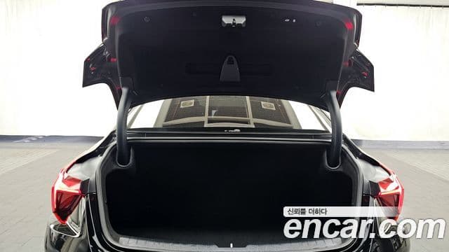 Kia K8 гибрид Signature, 2022 20