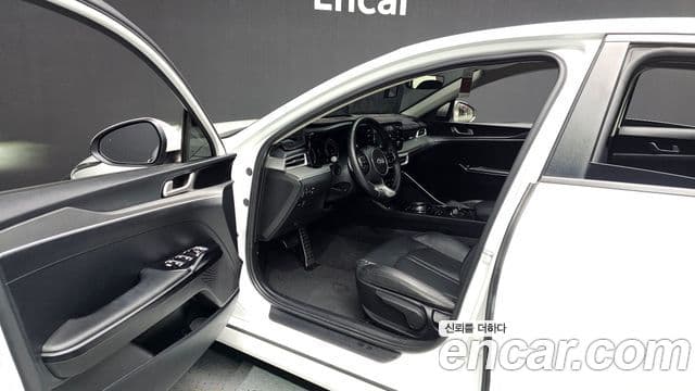 Kia K5 3세대 Standard, 2021 10