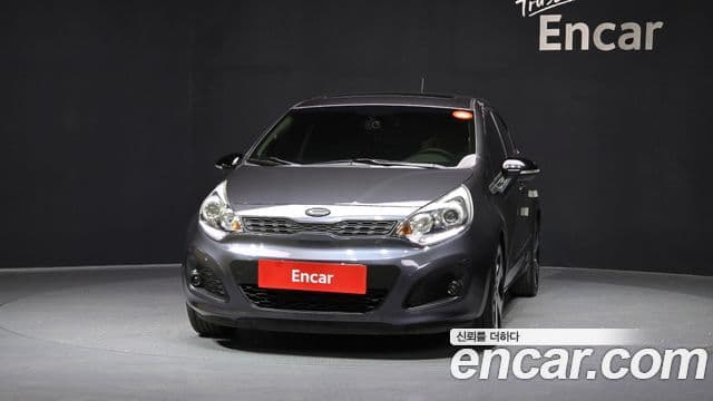 Kia All New Pride Prestige, 2012 3