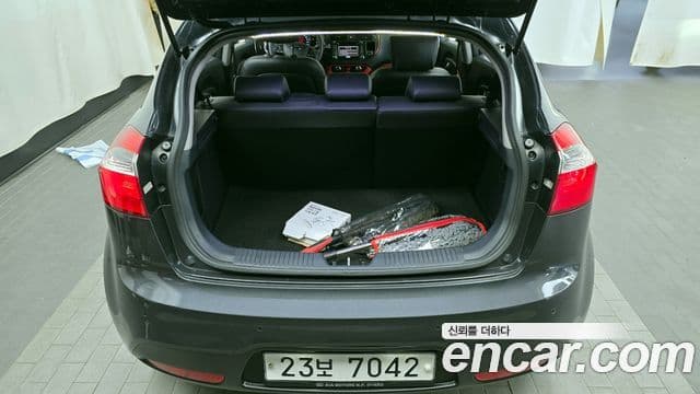 Kia All New Pride Prestige, 2012 20