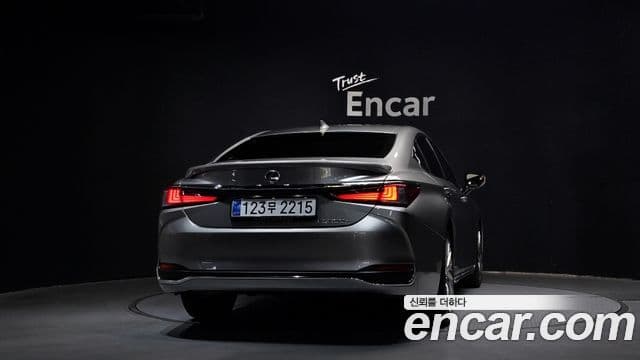 Lexus ES300h 7세대 Executive, 2026 4