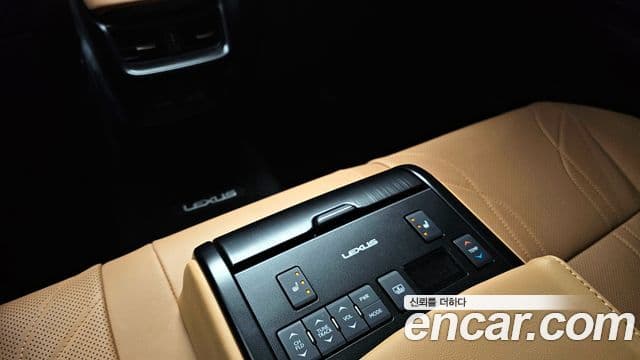 Lexus ES300h 7세대 Executive, 2026 17