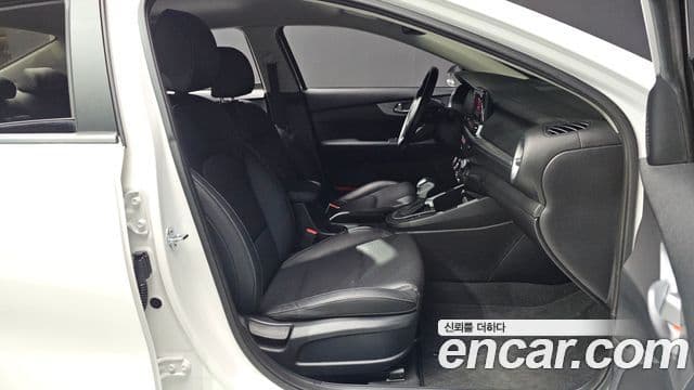 Kia The / новый New K3 2세대 Trendy, 2022 11