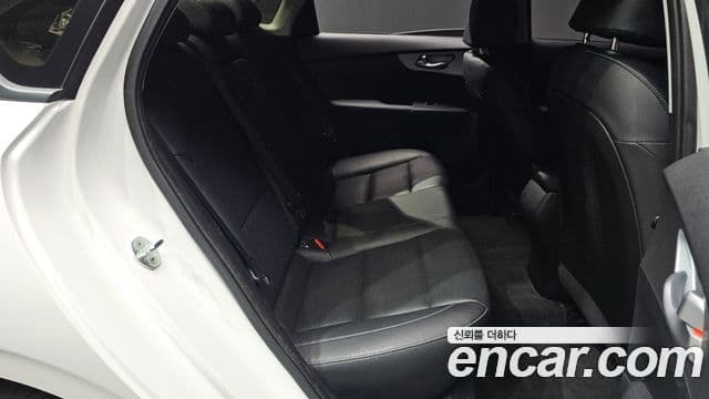 Kia The / новый New K3 2세대 Trendy, 2022 12