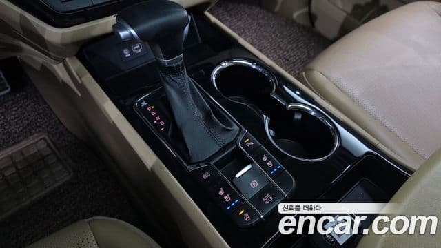 Kia The / новый New Carnival Prestige, 2020 9