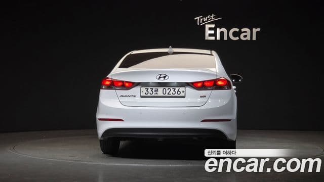 Hyundai Avante AD 1.6 GDI Smart, 2016 4