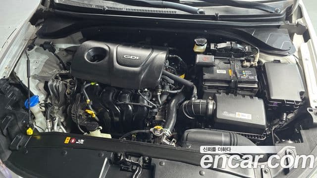 Hyundai Avante AD 1.6 GDI Smart, 2016 6