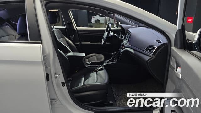 Hyundai Avante AD 1.6 GDI Smart, 2016 11