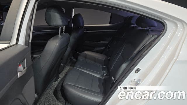 Hyundai Avante AD 1.6 GDI Smart, 2016 12