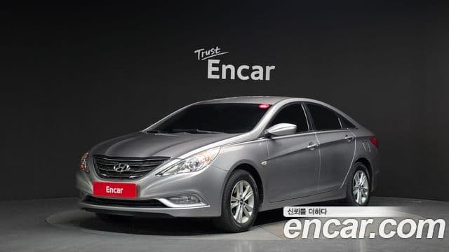Hyundai YF Sonata Luxury, 2011 1