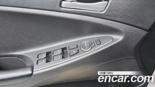 Hyundai YF Sonata Luxury, 2011 12