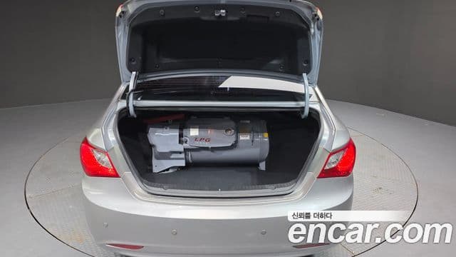 Hyundai YF Sonata Luxury, 2011 20