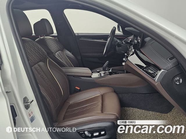 BMW 5시리즈 (G30) 523d xDrive M Sport, 2021 10