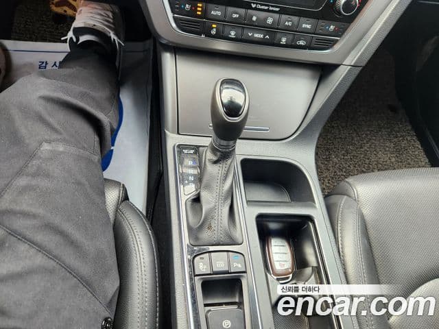 Hyundai LF Sonata LPI Modern(для людей с инвалидностью), 2016 9