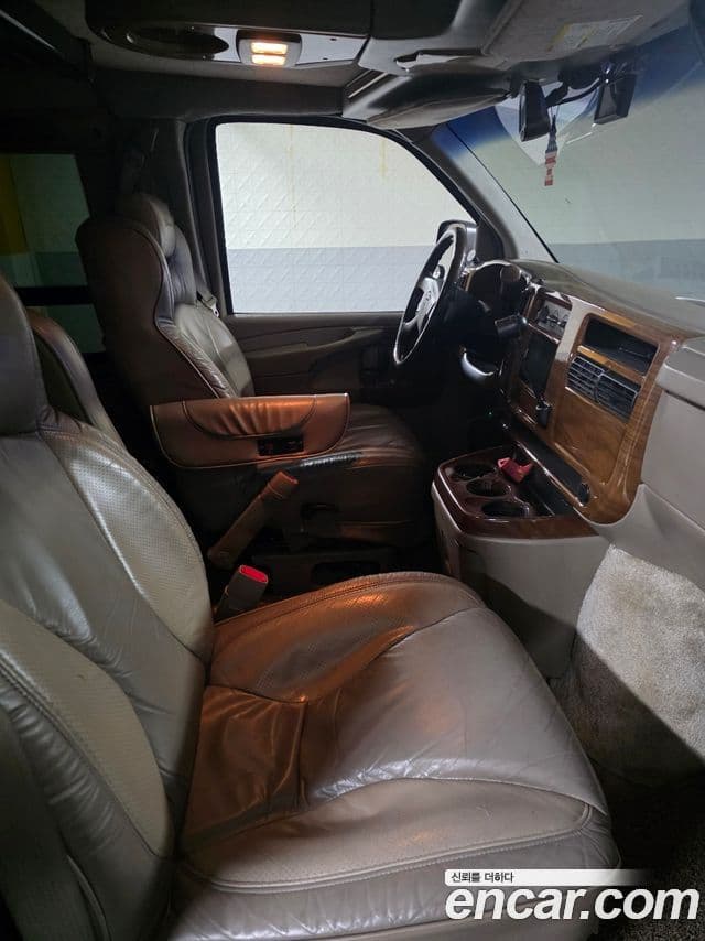 Chevrolet 체비밴 9인승, 2003 10