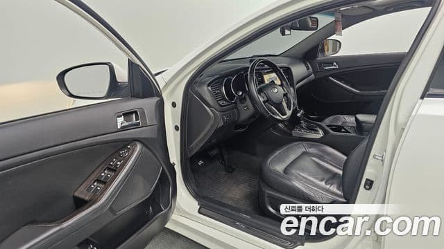 Kia K5 Prestige, 2012 10