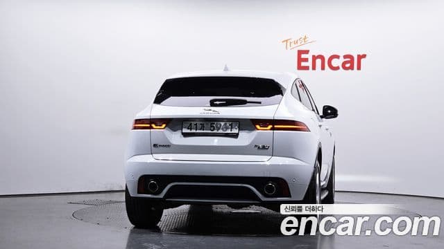 Jaguar E-PACE P250 R-Dynamic SE, 2018 4