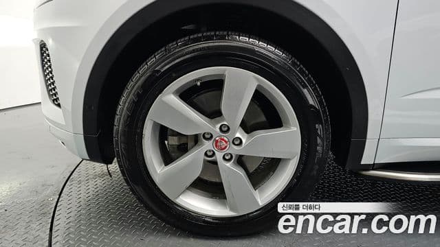 Jaguar E-PACE P250 R-Dynamic SE, 2018 все фото