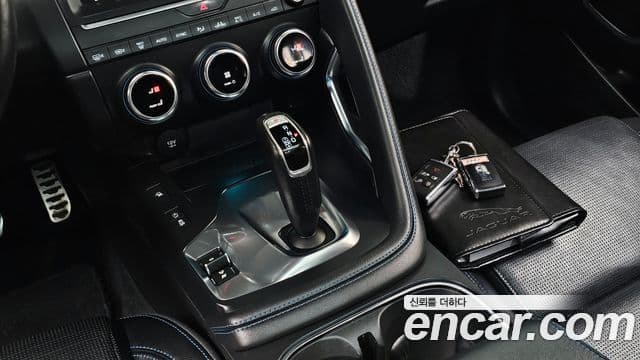 Jaguar E-PACE P250 R-Dynamic SE, 2018 9