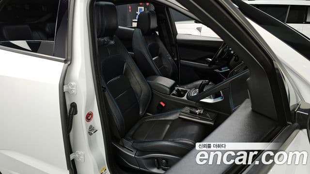 Jaguar E-PACE P250 R-Dynamic SE, 2018 10