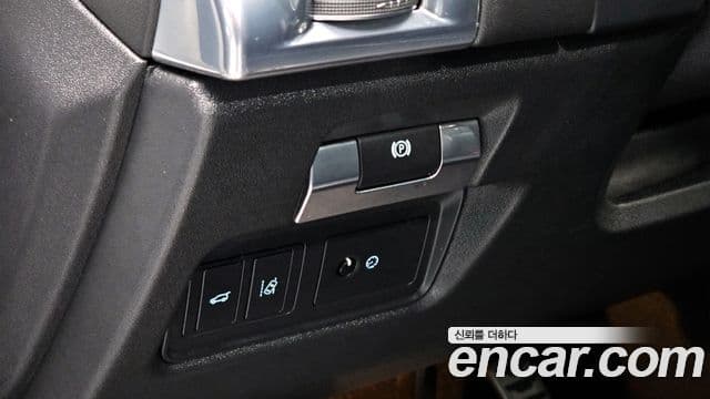 Jaguar E-PACE P250 R-Dynamic SE, 2018 14