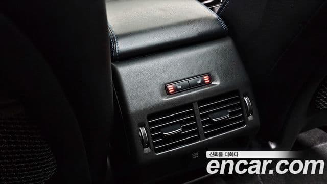 Jaguar E-PACE P250 R-Dynamic SE, 2018 18