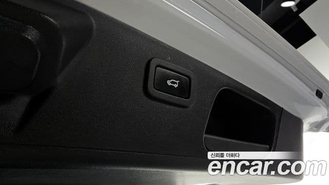 Jaguar E-PACE P250 R-Dynamic SE, 2018 20