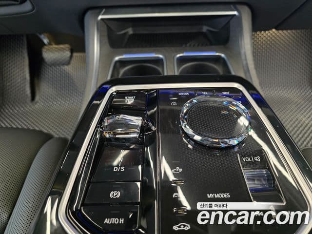 BMW 7시리즈 (G70) 750e xDrive Design Pure Excellence, 2025 9