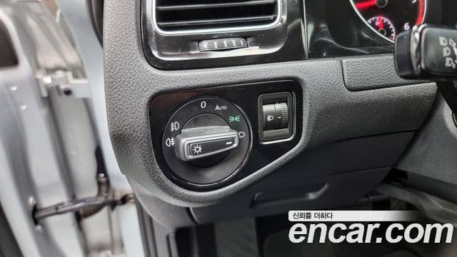 Volkswagen Гольф 7세대, 2013 19