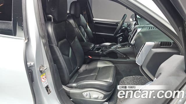 Porsche New Cayenne 958, 2011 10