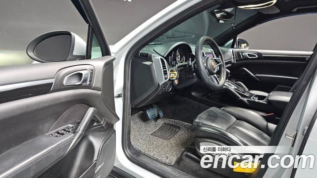 Porsche New Cayenne 958, 2011 11