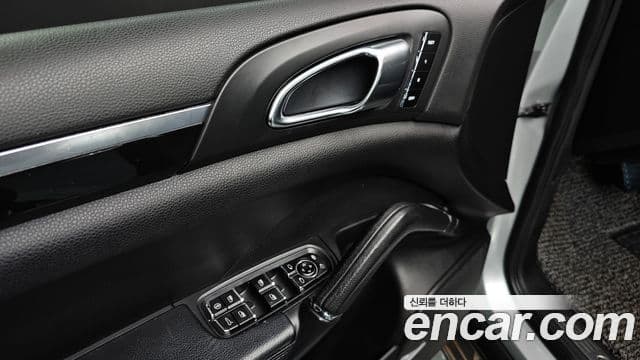 Porsche New Cayenne 958, 2011 17