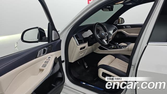 BMW X7 (G07) M50i 6인승, 2021 10