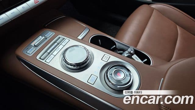 Genesis GV70, 2021 9