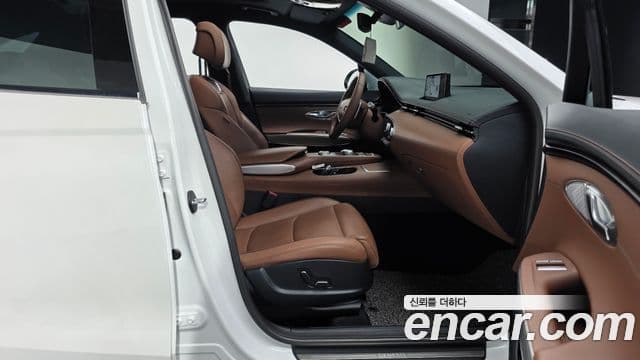 Genesis GV70, 2021 10