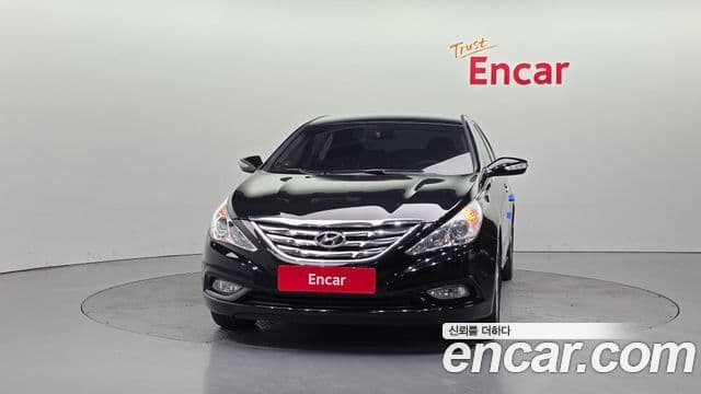 Hyundai YF Sonata LPI Premier(для людей с инвалидностью), 2011 3