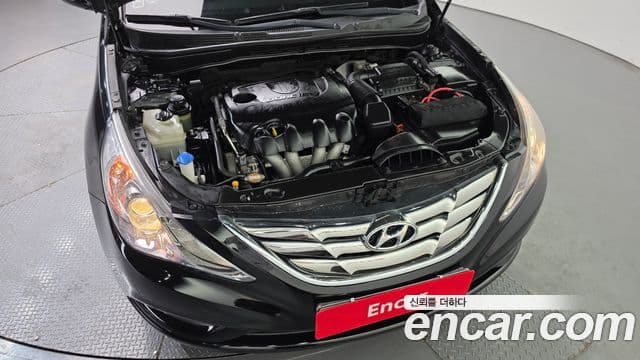 Hyundai YF Sonata LPI Premier(для людей с инвалидностью), 2011 6