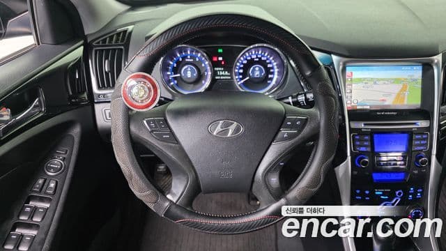 Hyundai YF Sonata LPI Premier(для людей с инвалидностью), 2011 14