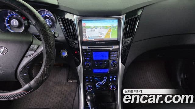 Hyundai YF Sonata LPI Premier(для людей с инвалидностью), 2011 15