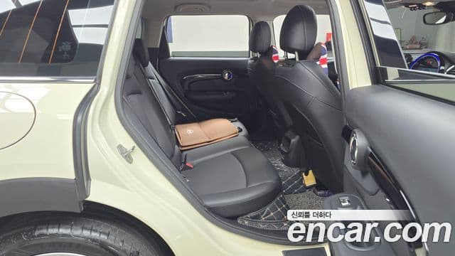 Mini Cooper 클럽맨 2세대, 2022 12