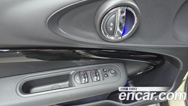 Mini Cooper 클럽맨 2세대, 2022 18