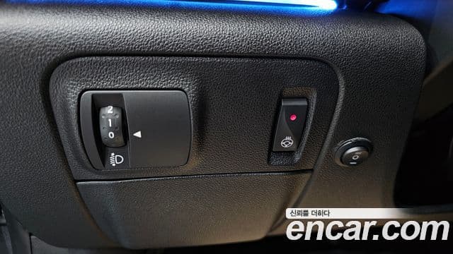 Renault Korea(Samsung) The / новый New SM6 2.0 LPe Feel (название комплектации), 2024 13