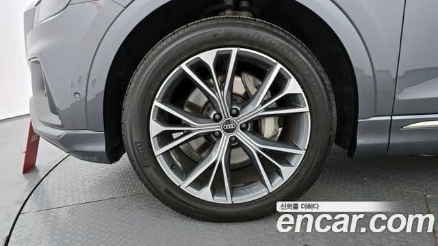 Audi Q8 (4M) Premium, 2021 все фото