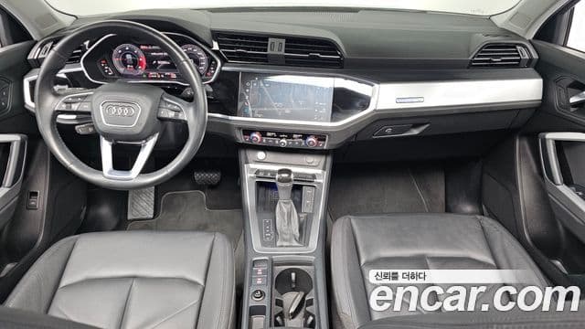 Audi Q3 (F3), 2020 7