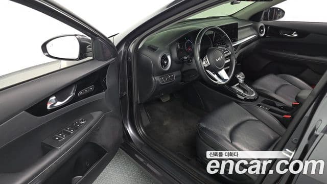 Kia The / новый New K3 2세대 Signature, 2022 10