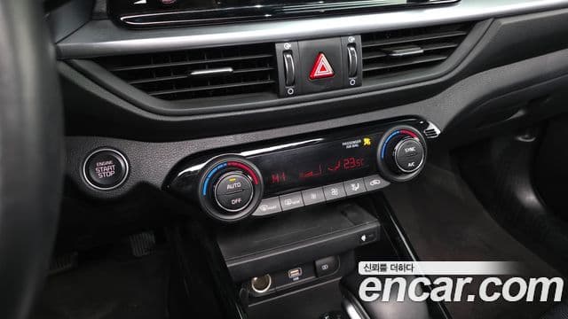 Kia The / новый New K3 2세대 Signature, 2022 17