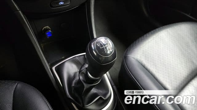 Hyundai Accent(новый кузов / новое поколение) 1.4 VVT Smart, 2015 9