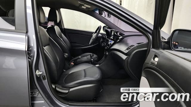 Hyundai Accent(новый кузов / новое поколение) 1.4 VVT Smart, 2015 11